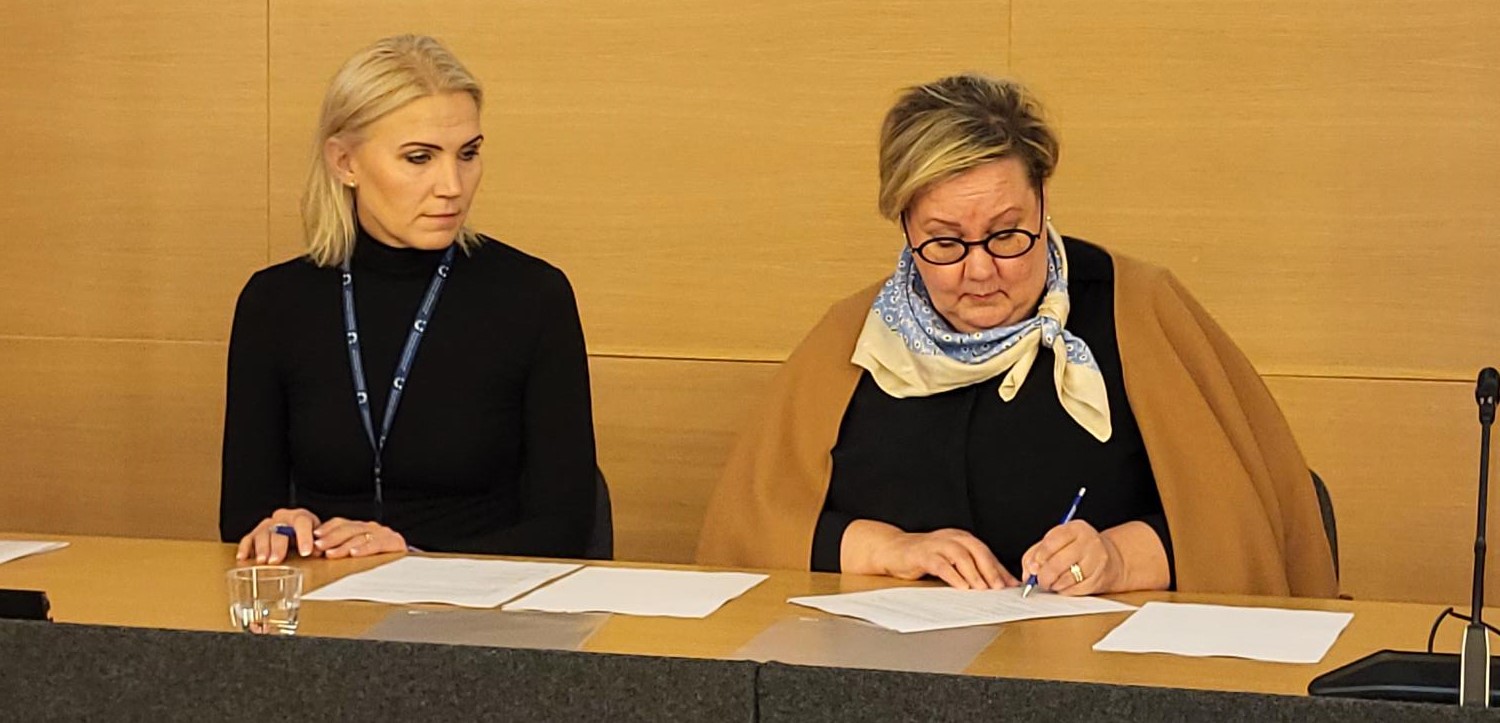 Marina Kinnunen ja Sirpa Suomalainen